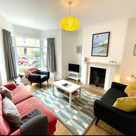 *Family Home In Mumbles. Close To The Beach* Εξωτερικό φωτογραφία