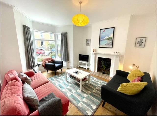*Family Home In Mumbles. Close To The Beach* Εξωτερικό φωτογραφία