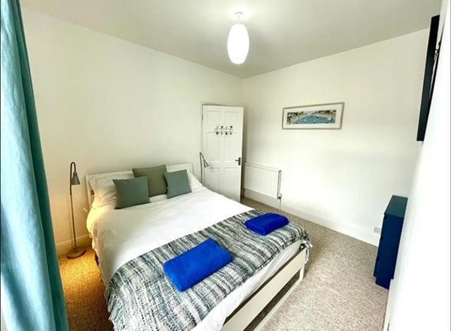 *Family Home In Mumbles. Close To The Beach* Εξωτερικό φωτογραφία