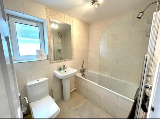 *Family Home In Mumbles. Close To The Beach* Εξωτερικό φωτογραφία